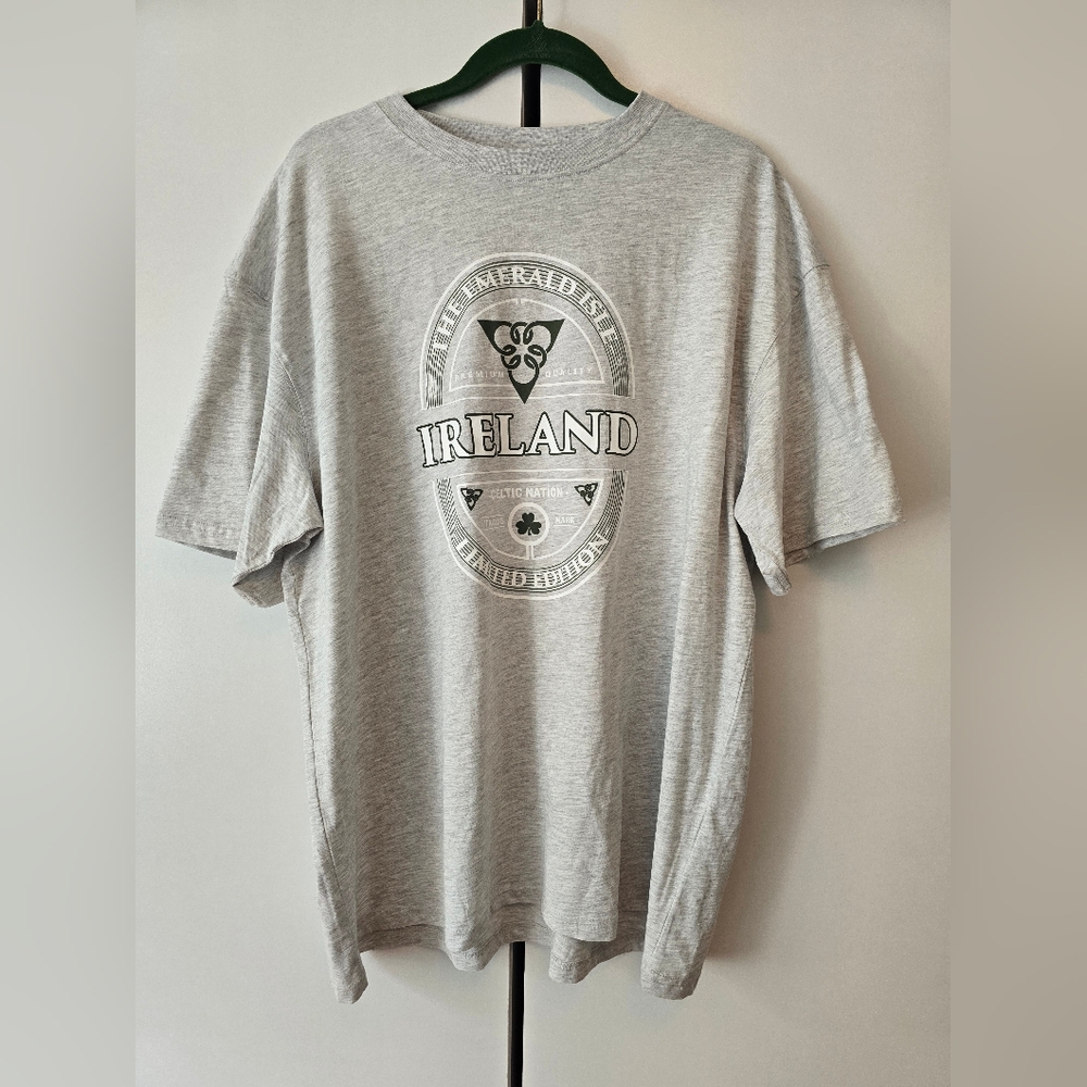 XL NWOT Ireland Gray T-Shirt